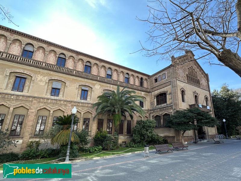 Barcelona - Escola Industrial. Residència d'Estudiants