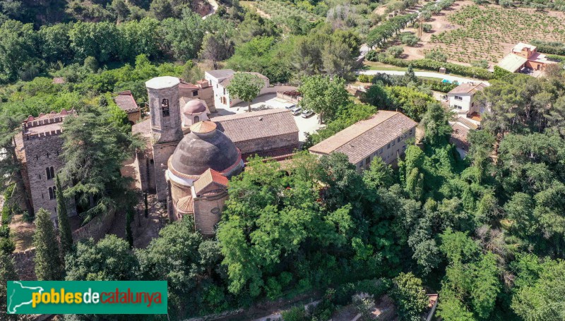 Piera - Església de Santa Maria i castell (Foto: Francesc Vidal-Barraquer, 2022) Piera - Església de Santa Maria i castell