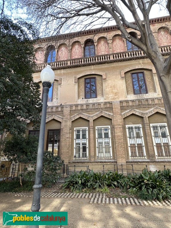 Barcelona - Escola Industrial. Residència d'Estudiants