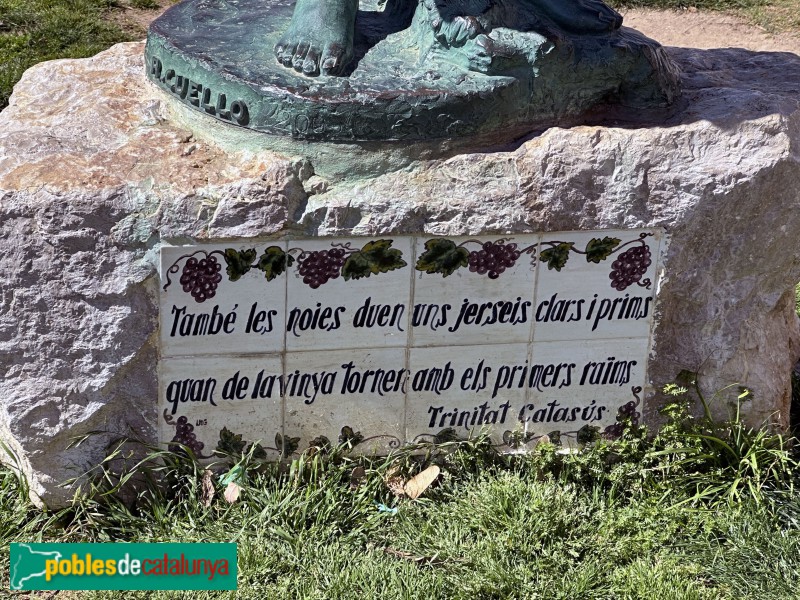 Sitges - Escultura <i>La Noia de la Malvasia</i>