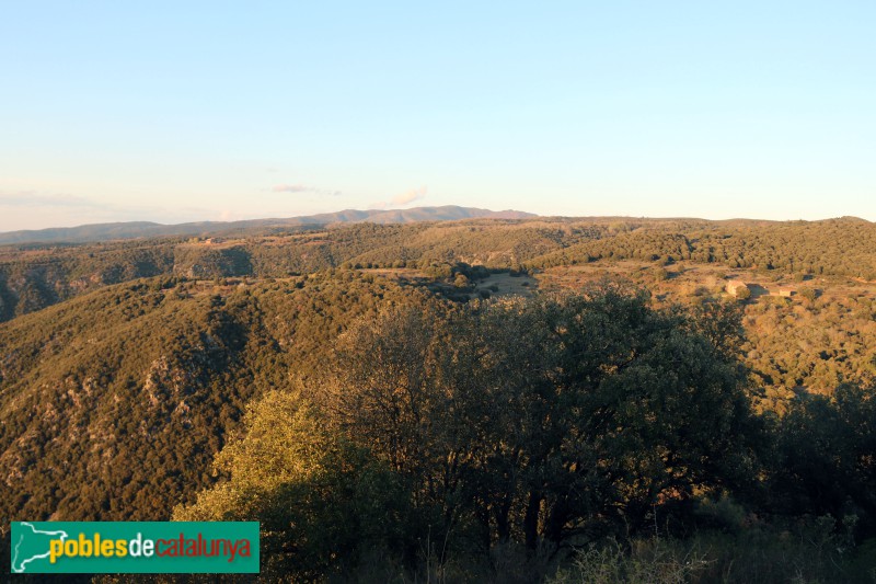 Tagamanent - Església de Santa Maria. Panoràmica des del turó