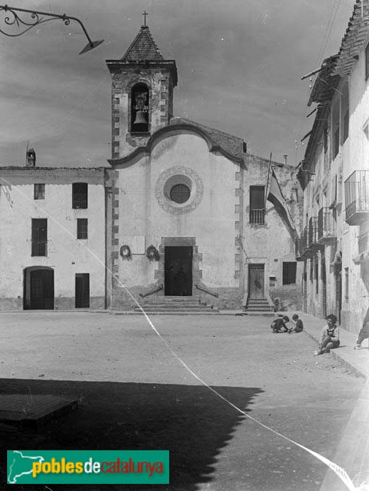 Aiguafreda - Antiga església (Foto: Frederic Flos -Arxiu Fotogràfic Centre Excursionista de Catalunya-, c1940) Aiguafreda - Antiga església