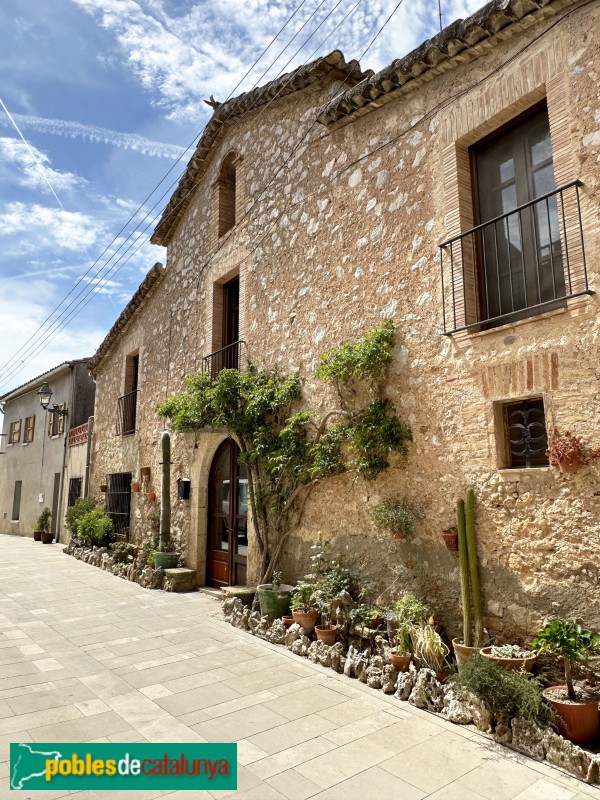 Olesa de Bonesvalls - Carrer de Santa Marta. Cal Pau