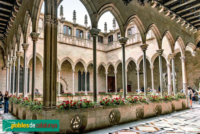 Barcelona - Palau de la Generalitat. Pati i galeries gòtiques (Foto: Rossend Gri, 2023) Barcelona - Palau de la Generalitat. Pati i galeries gòtiques