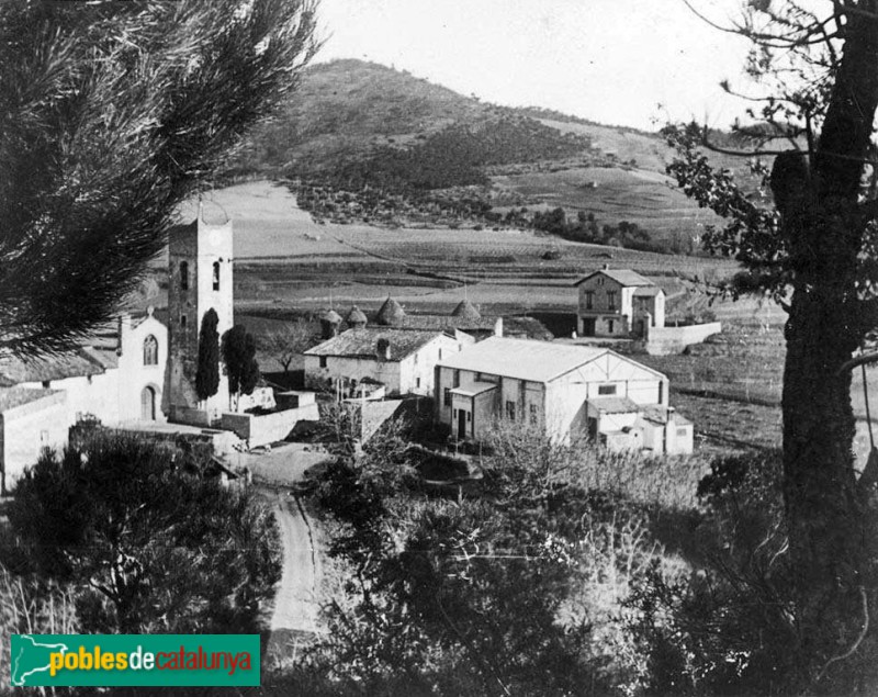 Vallromanes - Can Poal i església (Foto: Joan Estorch -Arxiu Fotogràfic Centre Excursionista de Catalunya-, 1921-36) Vallromanes - Can Poal i església