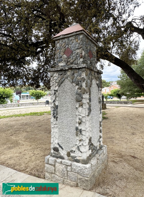 Vallromanes - Pilars de Can Morera (Foto: Albert Esteves, 2023) Vallromanes - Pilars de Can Morera