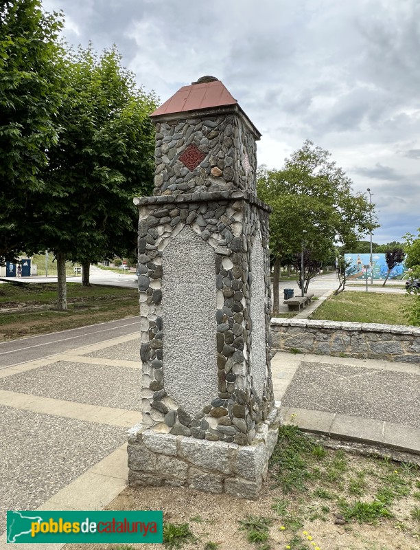 Vallromanes - Pilars de Can Morera (Foto: Albert Esteves, 2023) Vallromanes - Pilars de Can Morera
