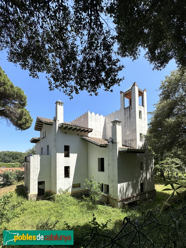Gualba - Torre Montells (Foto: Albert Esteves, 2023) Gualba - Torre Montells
