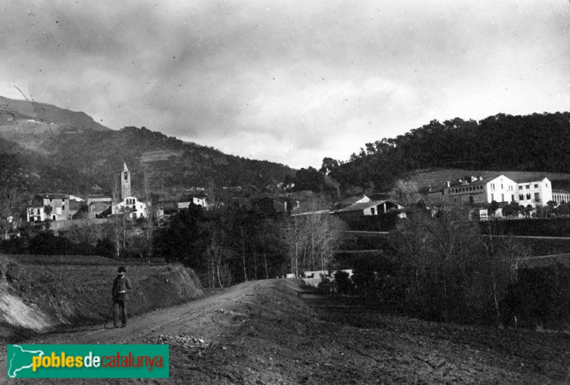 Campins - Hostal (Can Perepoc), al fons (Foto: Antoni Gallardo -Arxiu Fotogràfic Centre Excursionista de Catalunya-, c1897) Campins - Hostal (Can Perepoc), al fons