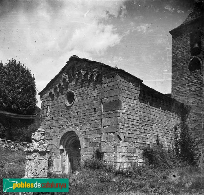 Cóll - Església de Santa Maria (Foto: <i>Josep Salvany -Fons Salvany, Biblioteca de Catalunya-</i>, 1920) Cóll - Església de Santa Maria