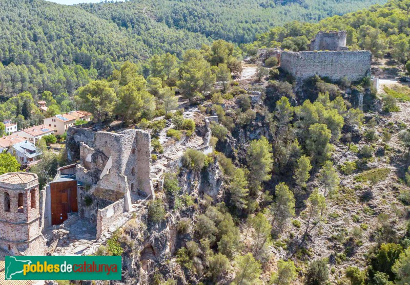 Gelida - Castell. Recintes jussà i sobirà