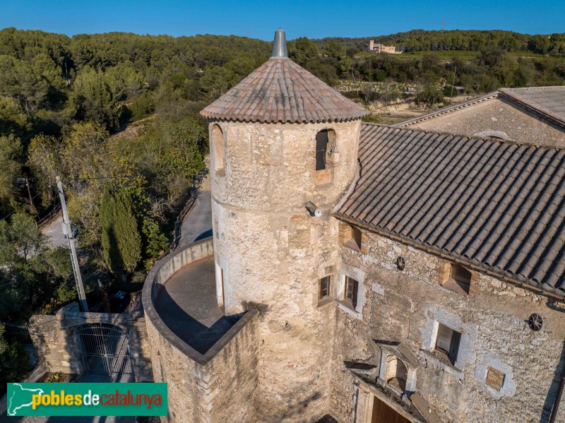 Santa Margarida i els Monjos - Castell-convent de Penyafort (Foto: Francesc Vidal-Barraquer, 2023) Santa Margarida i els Monjos - Castell-convent de Penyafort