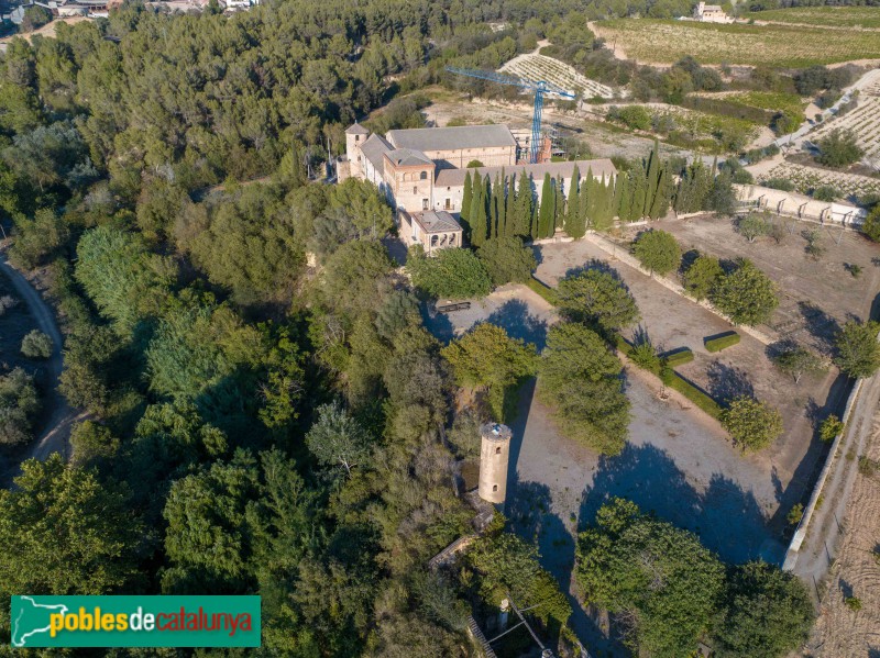 Santa Margarida i els Monjos - Castell-convent de Penyafort (Foto: Francesc Vidal-Barraquer, 2023) Santa Margarida i els Monjos - Castell-convent de Penyafort