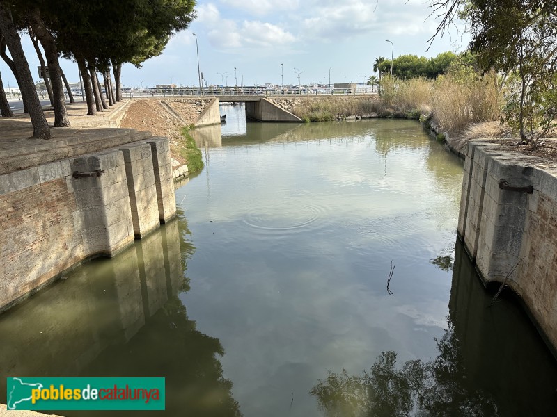 La Ràpita - Restes del Canal de l'Ebre (Foto: Albert Esteves, 2023) La Ràpita - Restes del Canal de l'Ebre