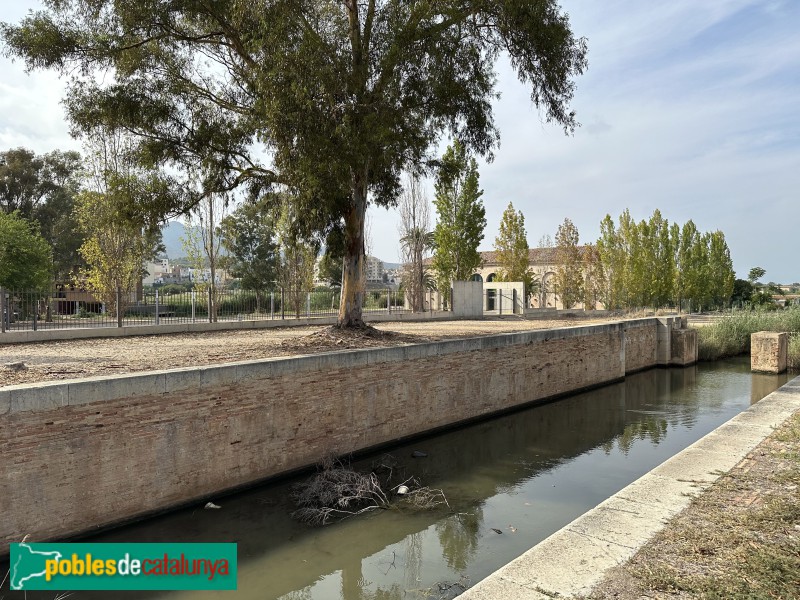 La Ràpita - Restes del Canal de l'Ebre (Foto: Albert Esteves, 2023) La Ràpita - Restes del Canal de l'Ebre