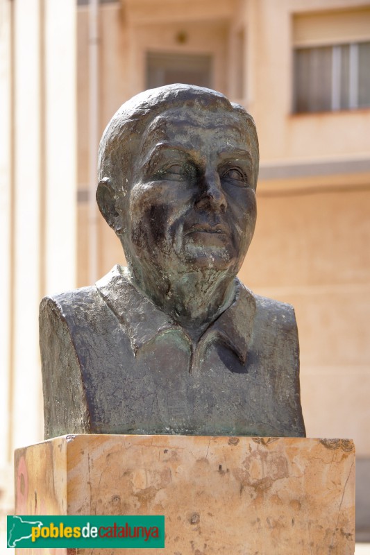 Monument a Sebastià Juan Arbó