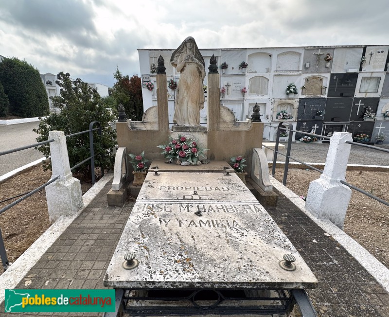 La Ràpita - Cementiri Municipal. Sepulcre de la família Barberà (Foto: Albert Esteves, 2023) La Ràpita - Cementiri Municipal. Sepulcre de la família Barberà
