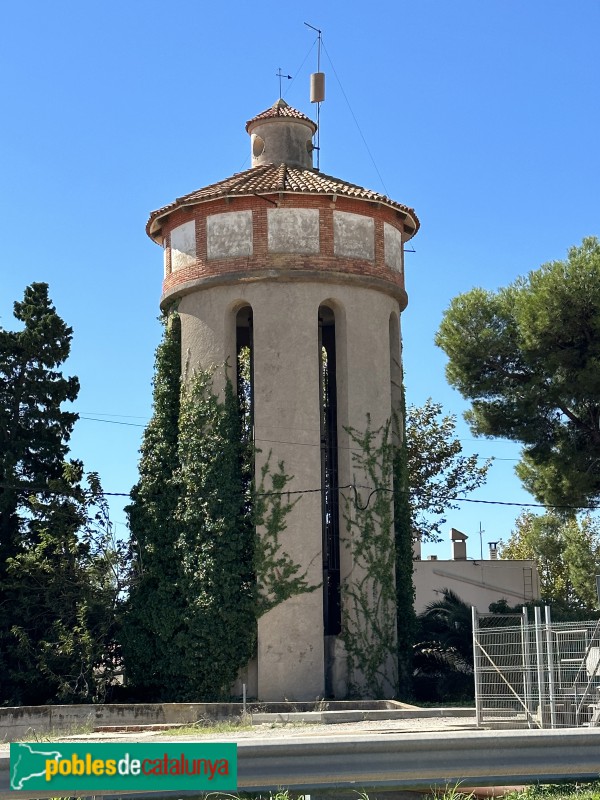 Sant Jaume d'Enveja - Dipòsit d'aigua del Mas de Fabra