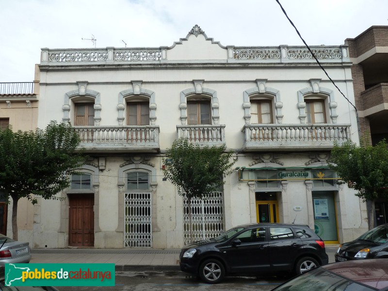 Amposta - Lo Sindicat, abans de la darrera reforma (Foto: <i>Deosringas</i>, 2012) Amposta - Lo Sindicat, abans de la darrera reforma