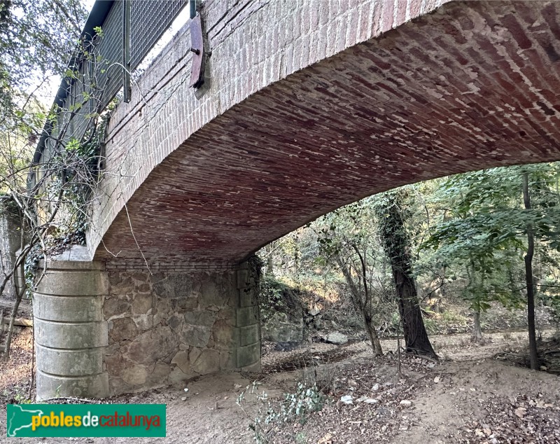 Vallgorguina - Pont d'en Pradell (Foto: Albert Esteves, 2023) Vallgorguina - Pont d'en Pradell