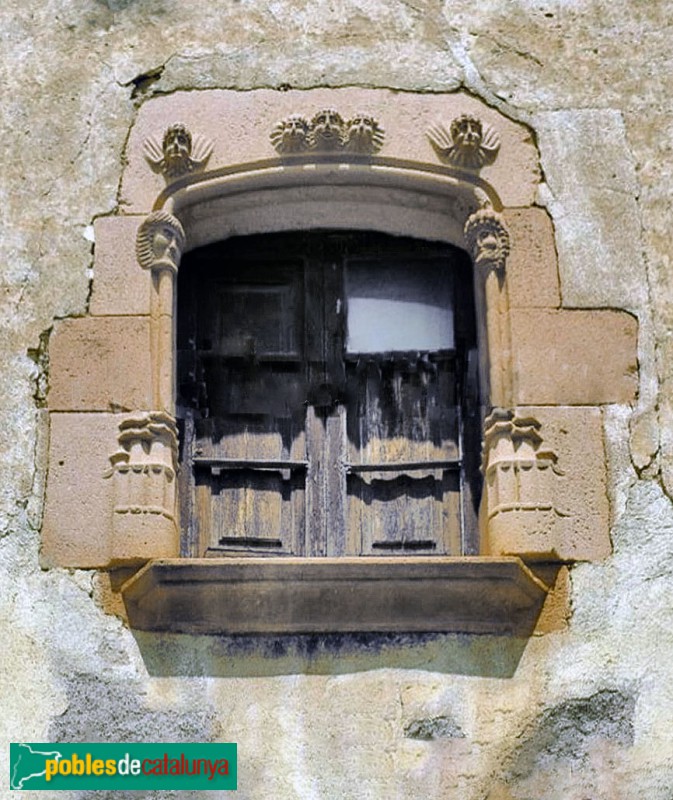 Castellbisbal - Can Ribot. Finestra façana