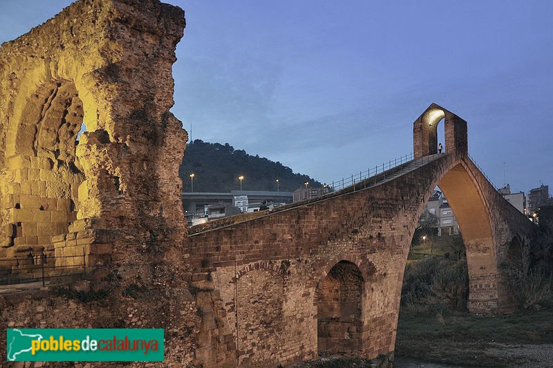 Castellbisbal - Pont del Diable (Foto: <i>Calafellvalo</i>, 2008) Castellbisbal - Pont del Diable