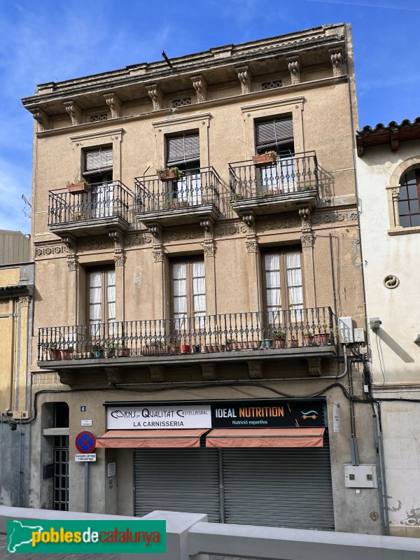 Castellbisbal - Carrer Pi i Margall. Cal Patatero (Foto: Albert Esteves, 2023) Castellbisbal - Carrer Pi i Margall. Cal Patatero