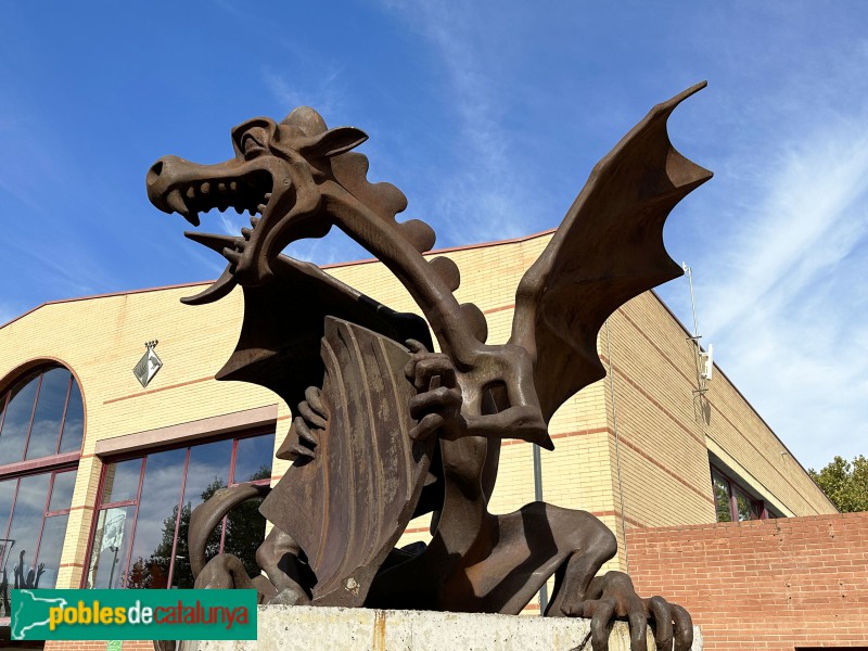 Llinars del Vallès - Escultura <i>Drac Alat</i> (Foto: Albert Esteves, 2023) Llinars del Vallès - Escultura <i>Drac Alat</i>