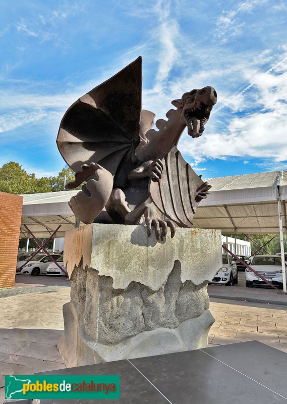 Llinars del Vallès - Escultura <i>Drac Alat</i> (Foto: Albert Esteves, 2023) Llinars del Vallès - Escultura <i>Drac Alat</i>
