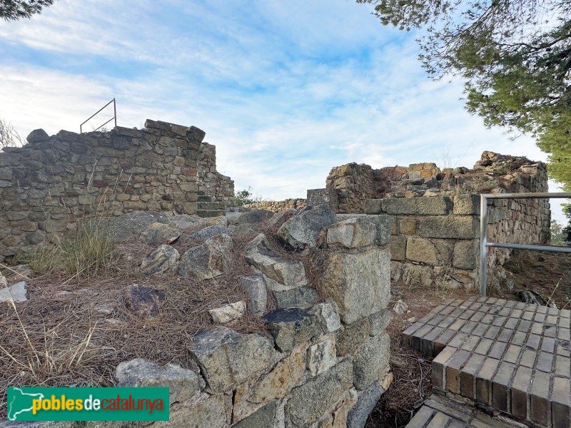 Llinars del Vallès - Castell Vell del Far (Foto: Albert Esteves, 2023) Llinars del Vallès - Castell Vell del Far