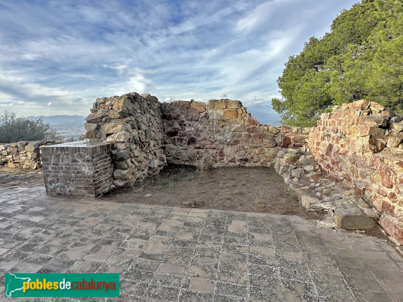 Llinars del Vallès - Castell Vell del Far (Foto: Albert Esteves, 2023) Llinars del Vallès - Castell Vell del Far