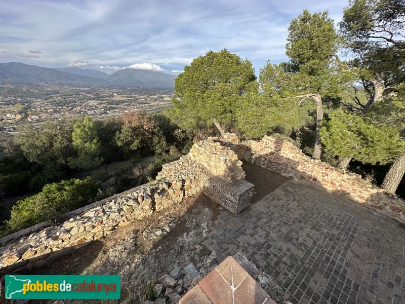 Llinars del Vallès - Castell Vell del Far (Foto: Albert Esteves, 2023) Llinars del Vallès - Castell Vell del Far