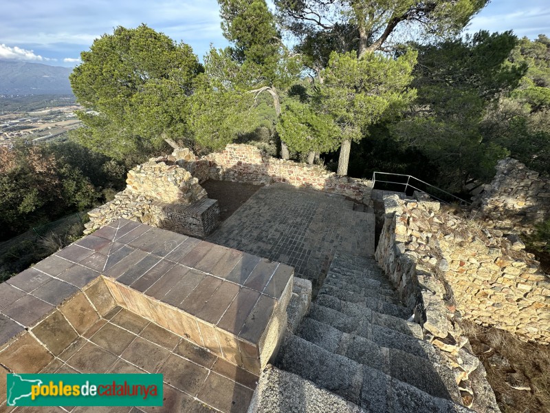 Llinars del Vallès - Castell Vell del Far (Foto: Albert Esteves, 2023) Llinars del Vallès - Castell Vell del Far