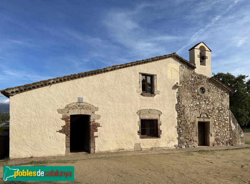 Santa Eulàlia de Ronçana - Capella de Sant Simplici (Foto: Albert Esteves, 2023) Santa Eulàlia de Ronçana - Capella de Sant Simplici