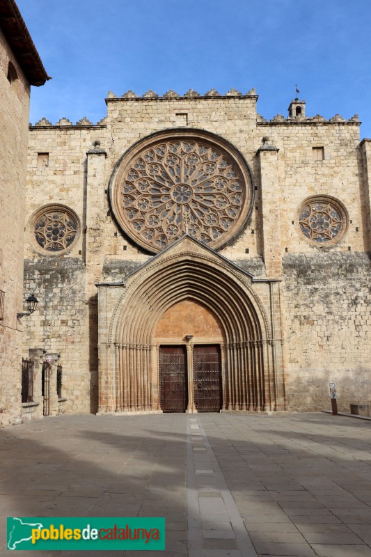 Monestir de Sant Cugat del Vallès - Façana de l'església