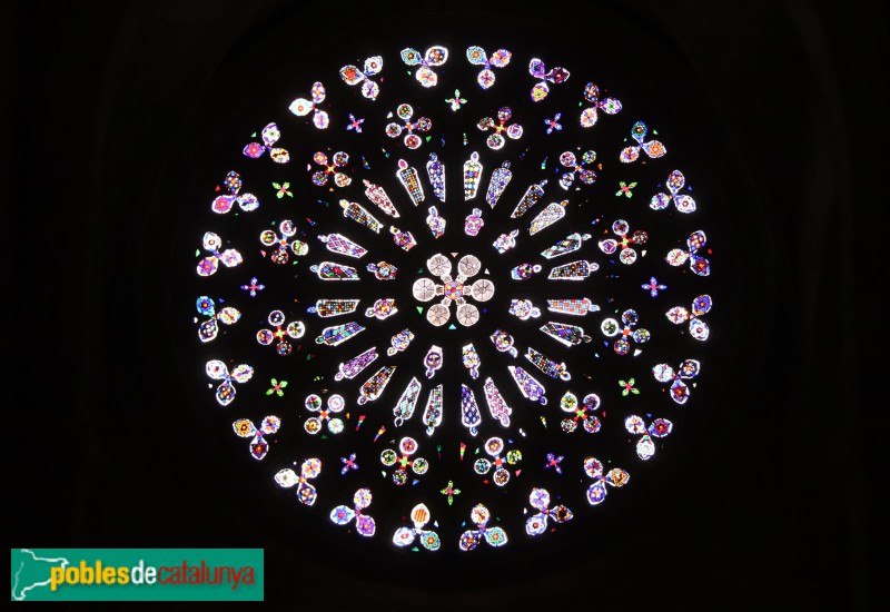 Sant Cugat del Vallès - Interior de l'església del monestir. Rosassa