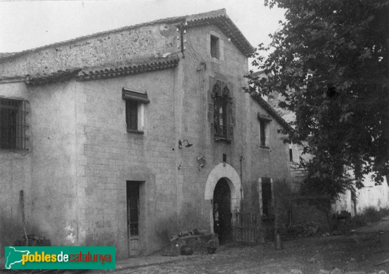 Sant Antoni de Vilamajor - Can Tàpies (Foto: <i>Antoni Gallardo -Arxiu Fotogràfic Centre Excursionista de Catalunya-</i>, 1920) Sant Antoni de Vilamajor - Can Tàpies