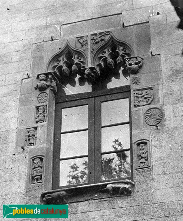 Sant Antoni de Vilamajor - Can Tàpies (Foto: <i>Antoni Gallardo -Arxiu Fotogràfic Centre Excursionista de Catalunya-</i>, 1920) Sant Antoni de Vilamajor - Can Tàpies