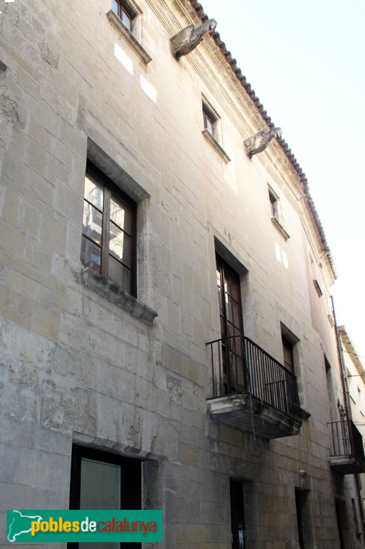 Vilafranca del Penedès - Casa de la Vila. Façana lateral (Foto: Albert Esteves, 2012) Vilafranca del Penedès - Casa de la Vila. Façana lateral