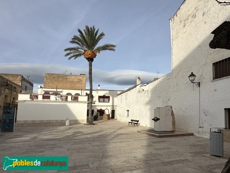 La Galera. Una plaça (Foto: Albert Esteves, 2023) La Galera. Una plaça