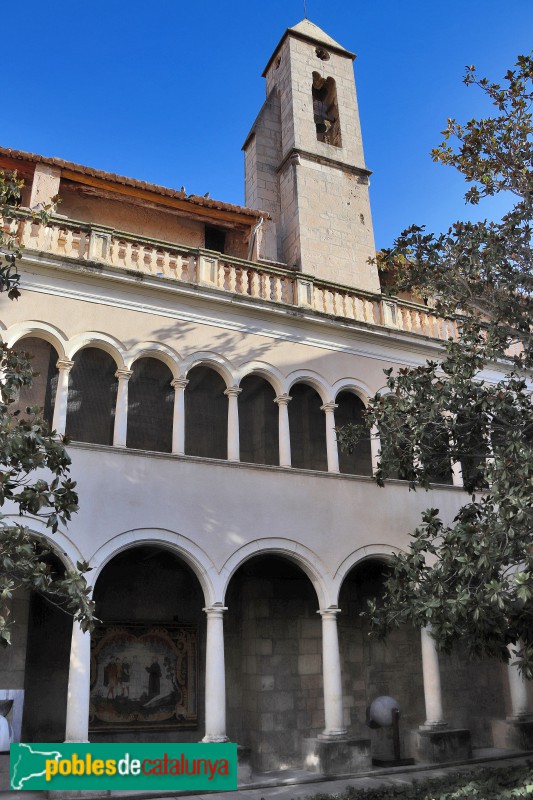 Vilafranca del Penedès - Claustre de Sant Francesc (Foto: Albert Esteves, 2024) Vilafranca del Penedès - Claustre de Sant Francesc