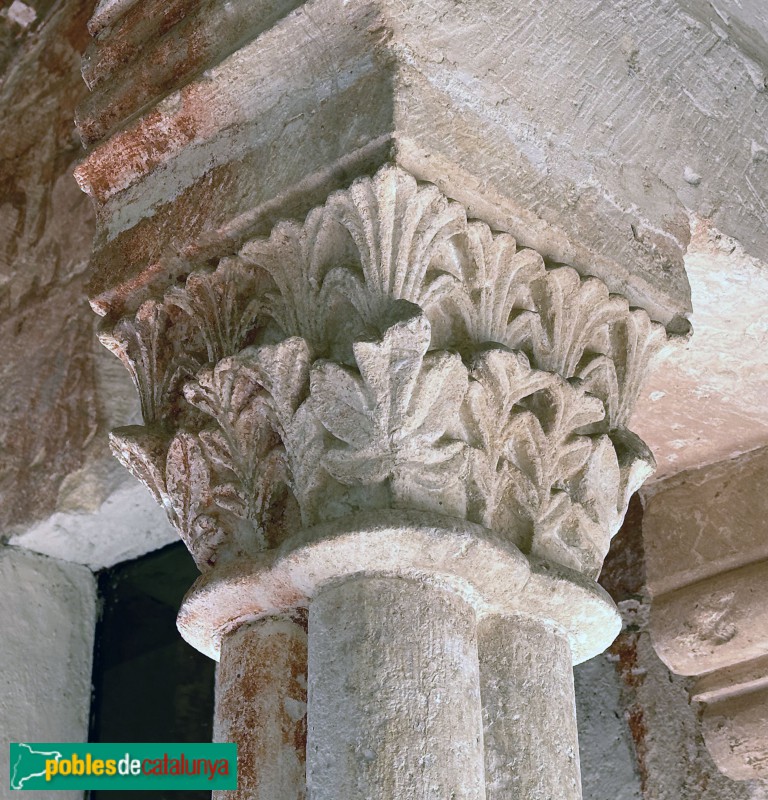 Vilafranca del Penedès - Claustre de Sant Francesc. Capitell (Foto: Albert Esteves, 2024) Vilafranca del Penedès - Claustre de Sant Francesc. Capitell