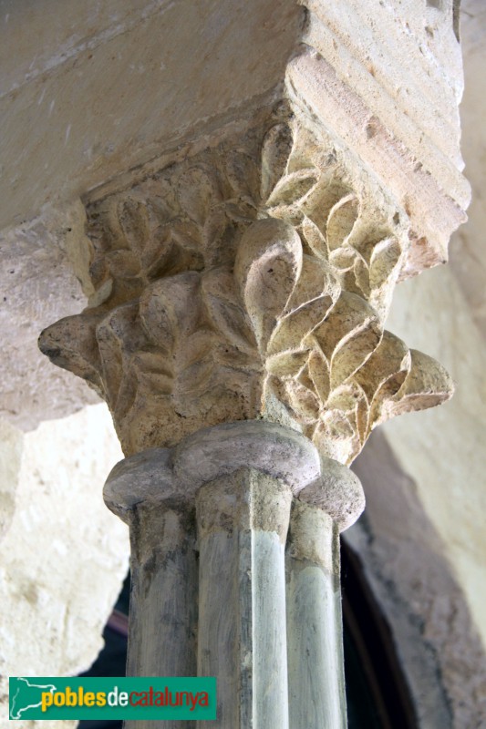 Vilafranca del Penedès - Claustre de Sant Francesc. Capitell (Foto: Albert Esteves, 2012) Vilafranca del Penedès - Claustre de Sant Francesc. Capitell