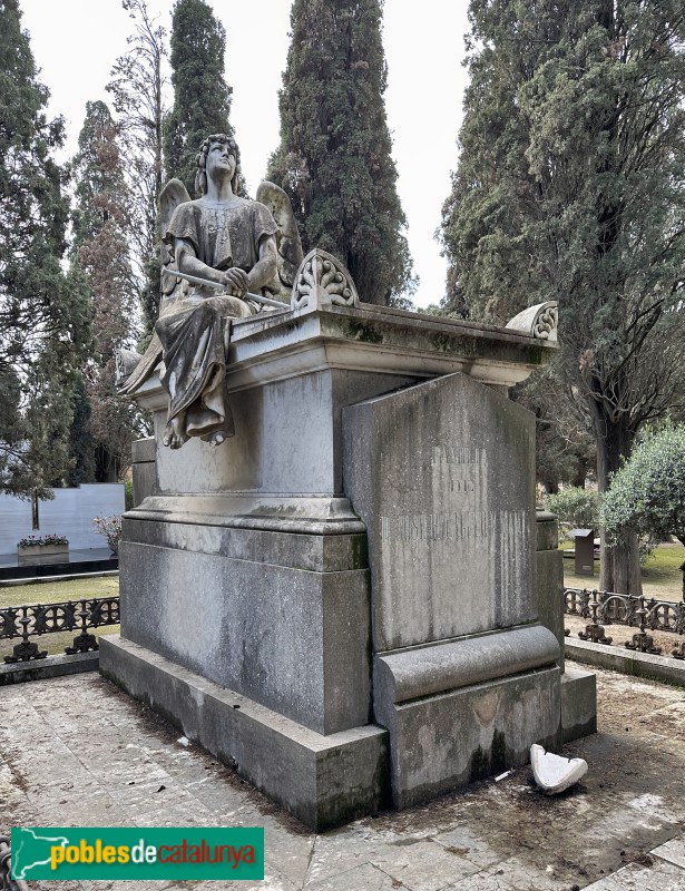 Vilafranca del Penedès - Cementiri. Panteó Josep Balaguer i Martí (Foto: Albert Esteves, 2024) Vilafranca del Penedès - Cementiri. Panteó Josep Balaguer i Martí