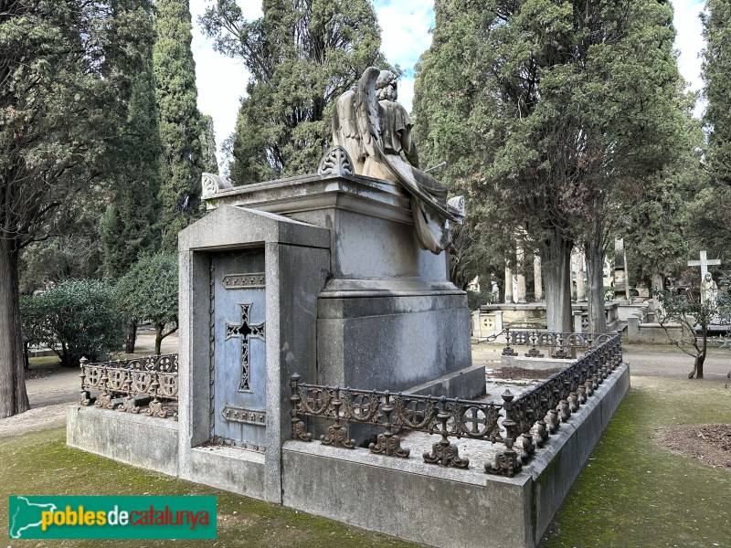Vilafranca del Penedès - Cementiri. Panteó Josep Balaguer i Martí (Foto: Albert Esteves, 2024) Vilafranca del Penedès - Cementiri. Panteó Josep Balaguer i Martí