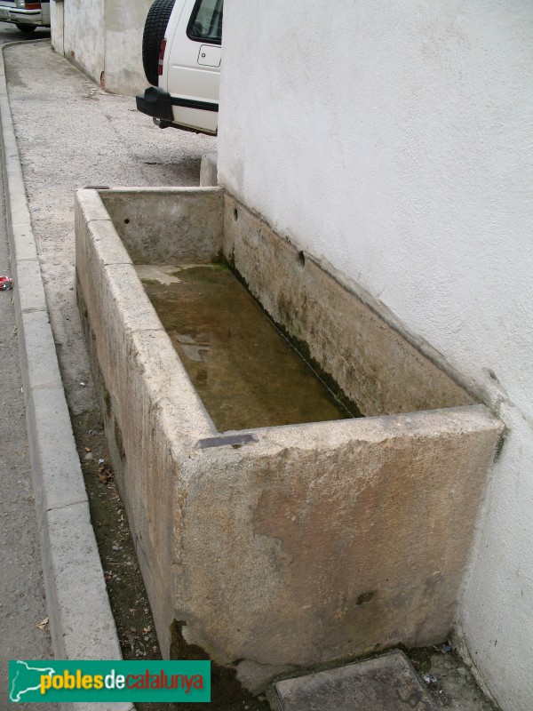 La Sénia - Safareig del Calvari (Foto: <i>Pere Rams i Josep M. Pérez -calaix.gencat.cat-</i>, 2008) La Sénia - Safareig del Calvari