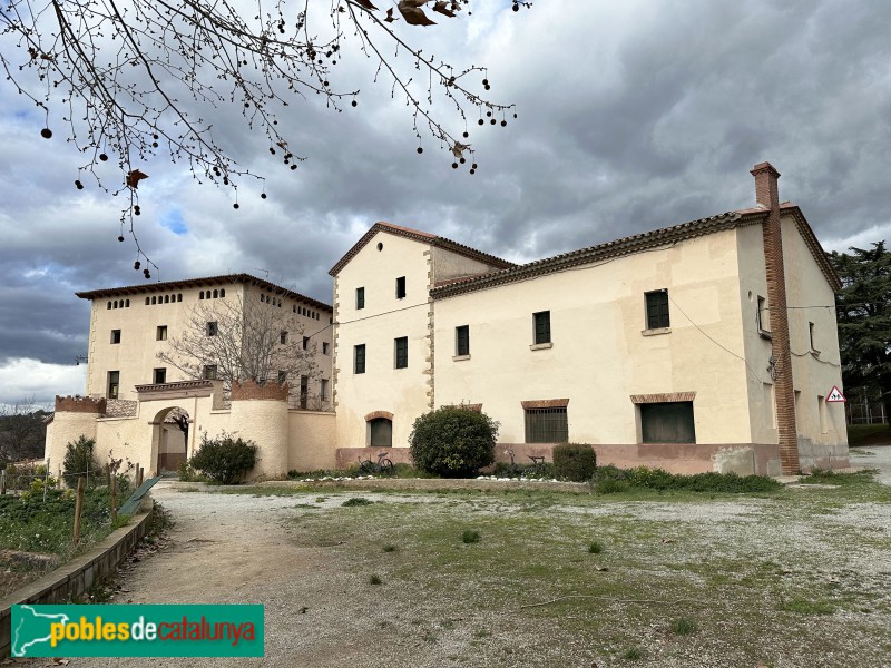 Lliçà de Vall - Les Torres de Santa Maria (Foto: Albert Esteves, 2024) Lliçà de Vall - Les Torres de Santa Maria