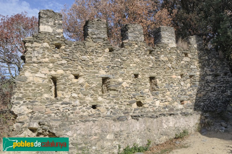 Sant Esteve de Palautordera - Castell de Montclús (Foto: <i>Raül Costal -invarquit.cultura.gencat.cat-</i>, 2022) Sant Esteve de Palautordera - Castell de Montclús