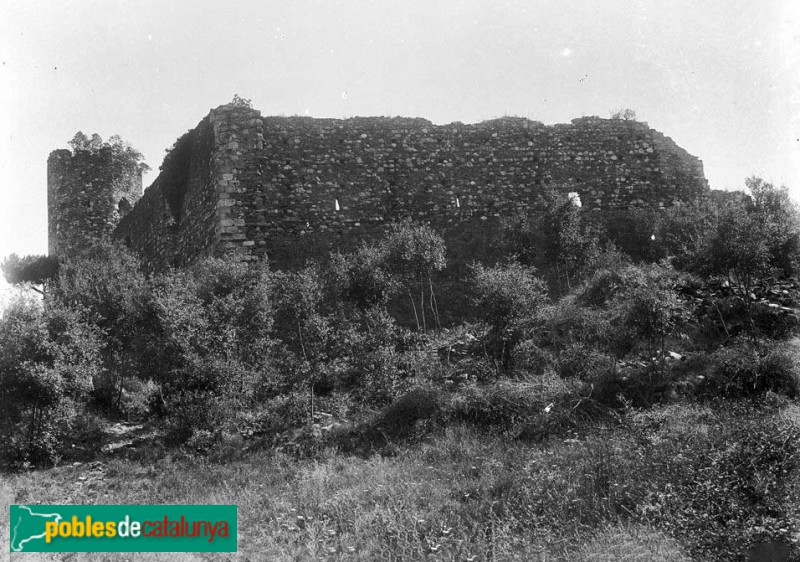 Sant Esteve de Palautordera - Castell de Montclús (Foto: <i>Josep M. Armengol -Arxiu Fotogràfic Centre Excursionista de Catalunya-</i>, 1913) Sant Esteve de Palautordera - Castell de Montclús