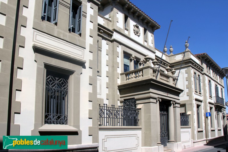 Sant Sadurní d'Anoia - Edifici de la Caixa de Pensions (Foto: Albert Esteves, 2013) Sant Sadurní d'Anoia - Edifici de la Caixa de Pensions